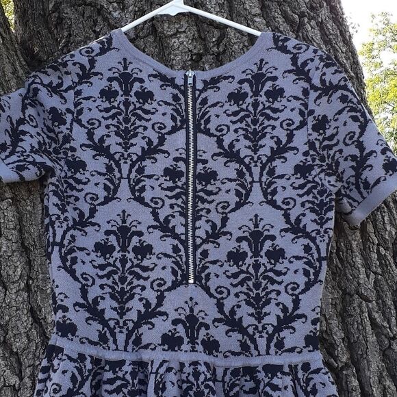 Romeo & Juliet Couture Fleur de Lis Sweater Dress - Picture 6 of 9